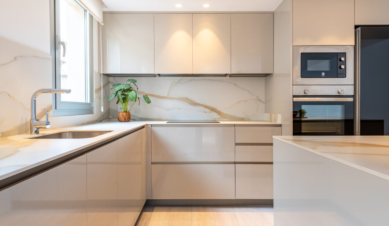 Cocina e Isla con Silestone - Procuina Amoblamientos