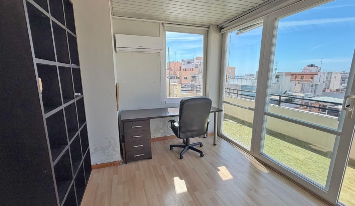 DORM 12